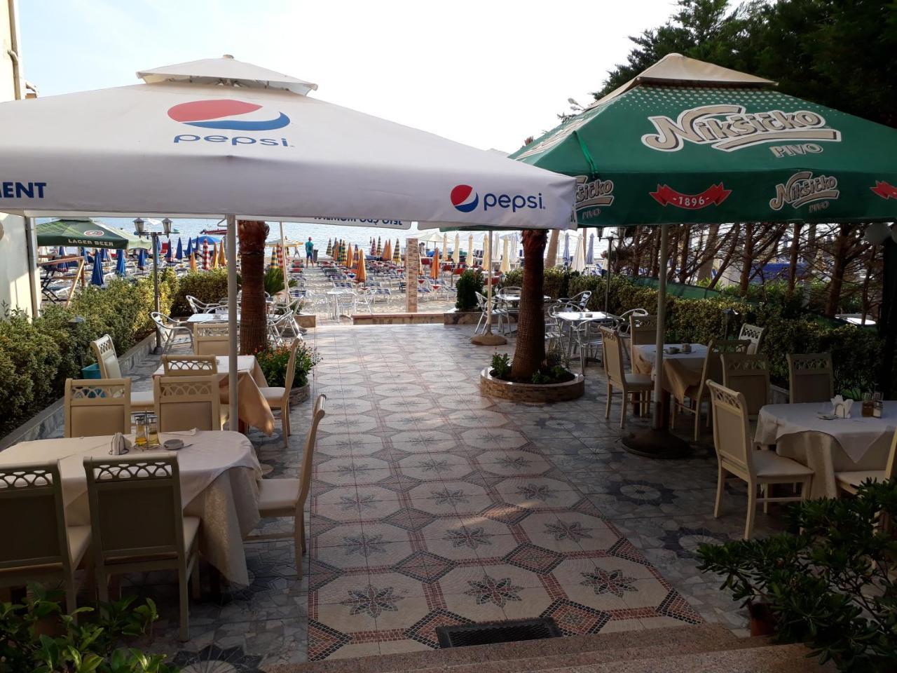 Hotel 3 Vellezerit Durrës Exteriör bild