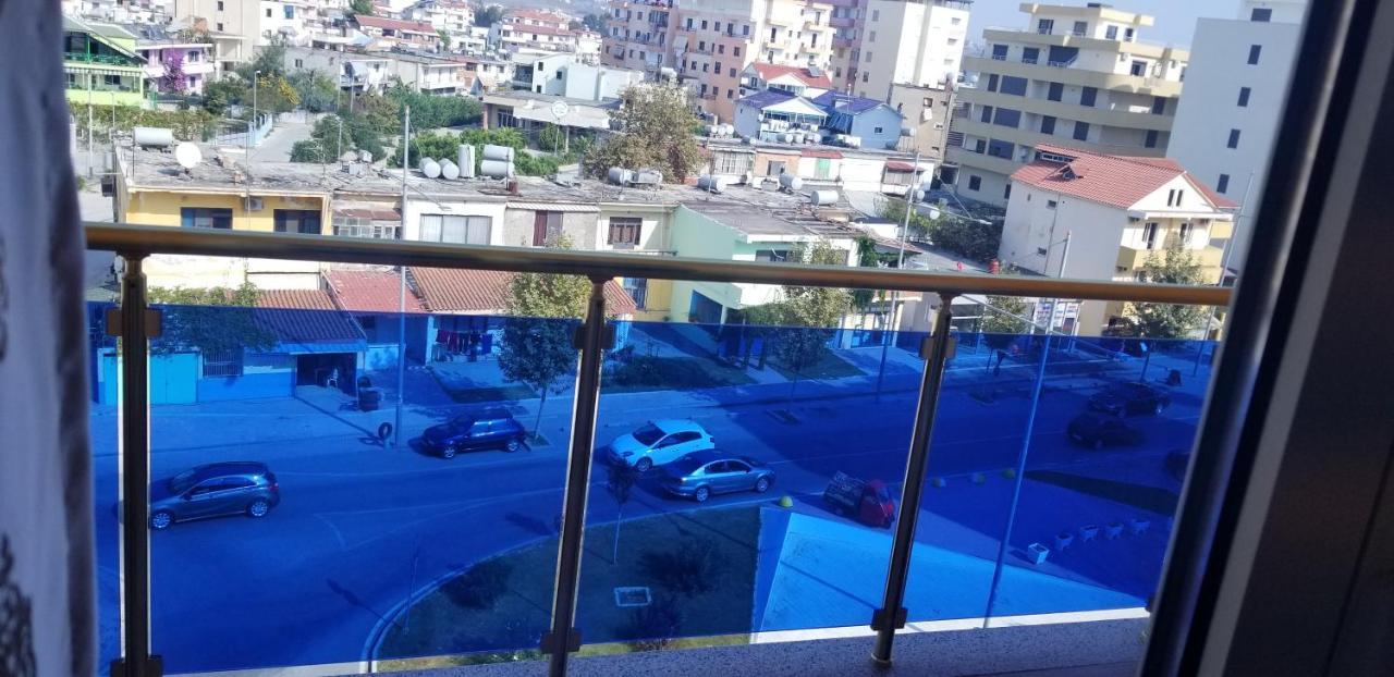 Hotel 3 Vellezerit Durrës Exteriör bild