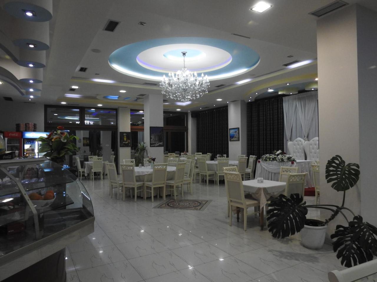 Hotel 3 Vellezerit Durrës Exteriör bild
